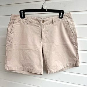 Old Navy khaki shorts size 10 EUC